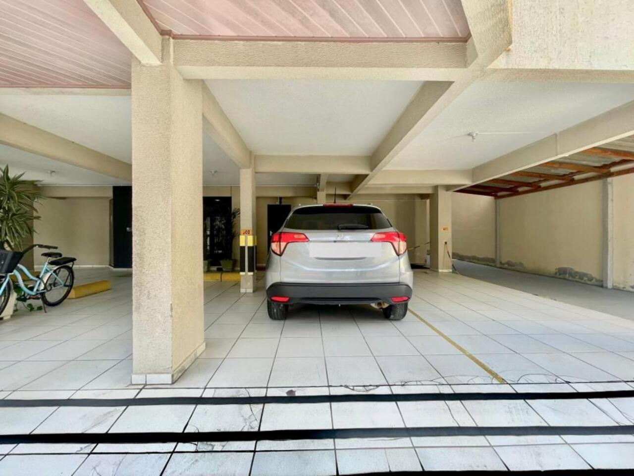 Apto amplo no coração da meia praia a 130m do mar Itapema Exterior foto